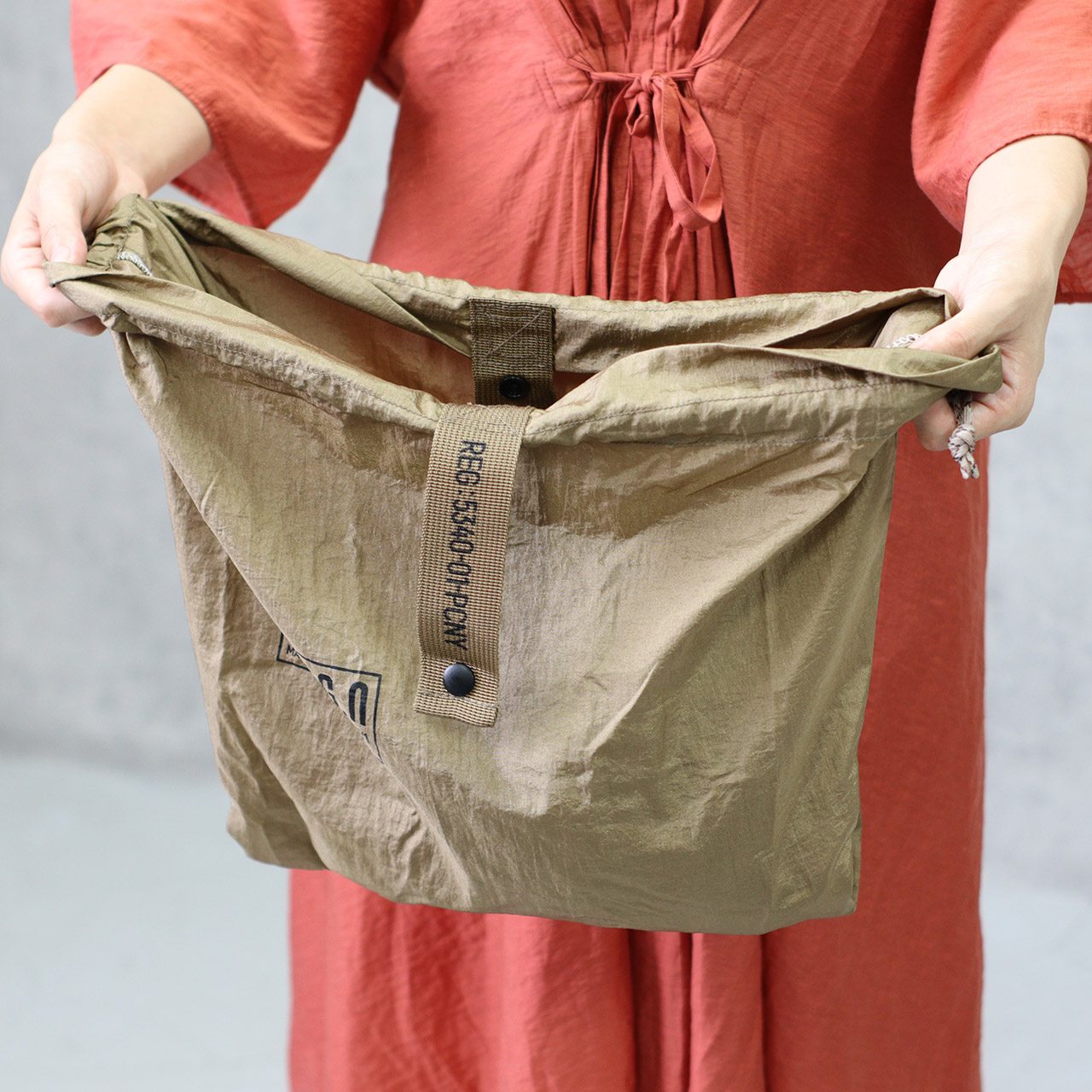 PACKABLE PARACHUTE NYLON BAG / パッカブル パラシュート PACKABLE PARACHUTE NYLON BAG / パッカブル パラシュート