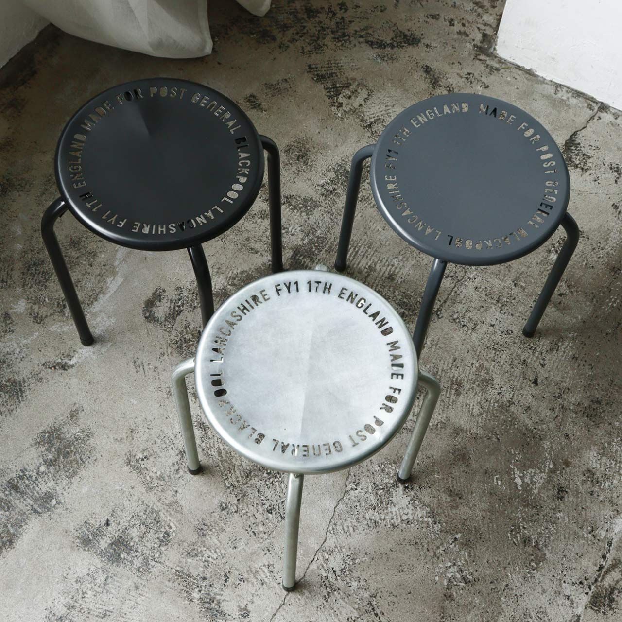 STACKABLE METAL STOOL / スタッカブルメタルスツール - BLACK STACKABLE METAL STOOL / スタッカブルメタルスツール - BLACK