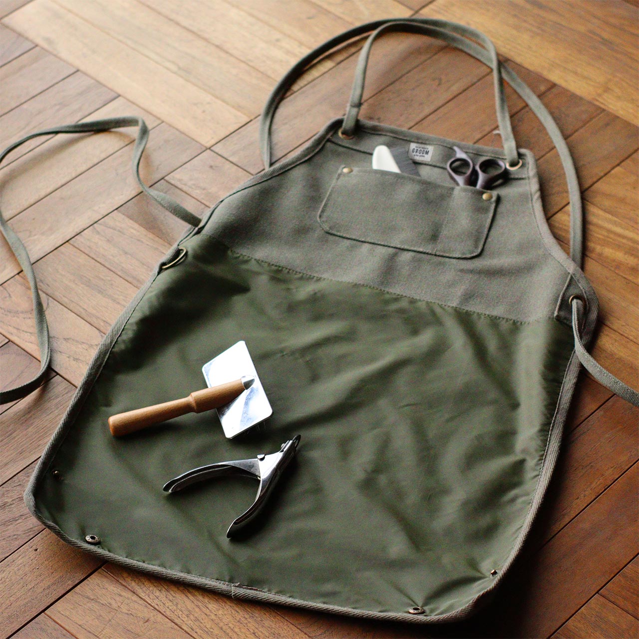 OSEWA APRON / お世話エプロン - OLIVE 【972310033】GROOM / グルーム