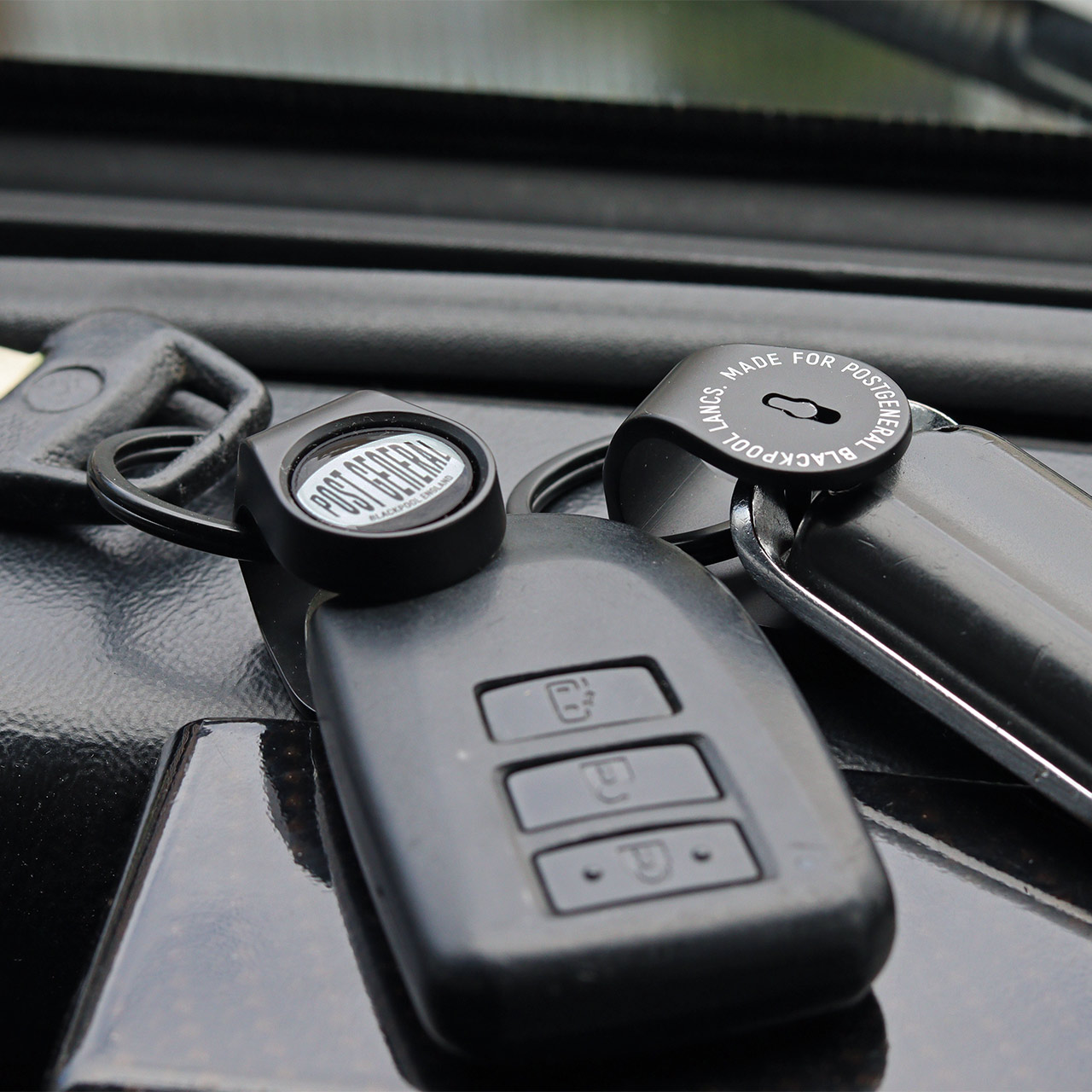 ZINC ALLOY VEHICLE KEY HOLDER / ジンクアロイ ビークル